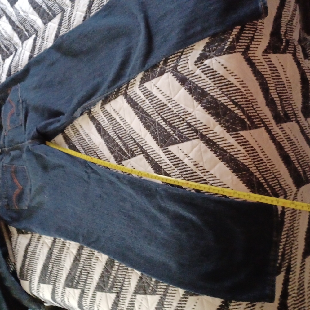 Women's Levi jeans - Picture 4 of 5